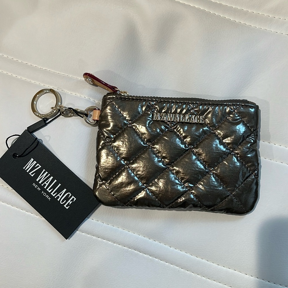 NWT Mz Wallace moondust metallic lacquer flat metro key pouch